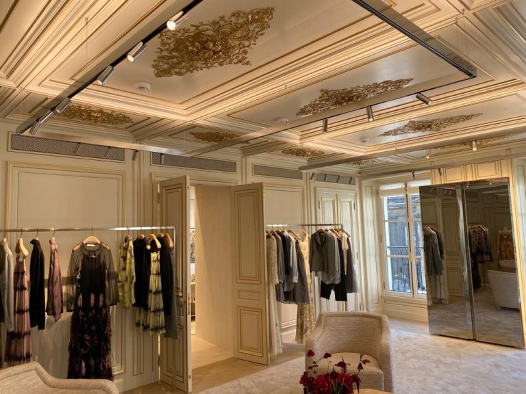 Scutum beveiligt op elegante wijze een luxeboetiek in Parijs